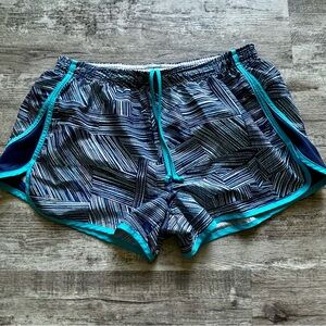 Women’s Under Armour shorts Medium